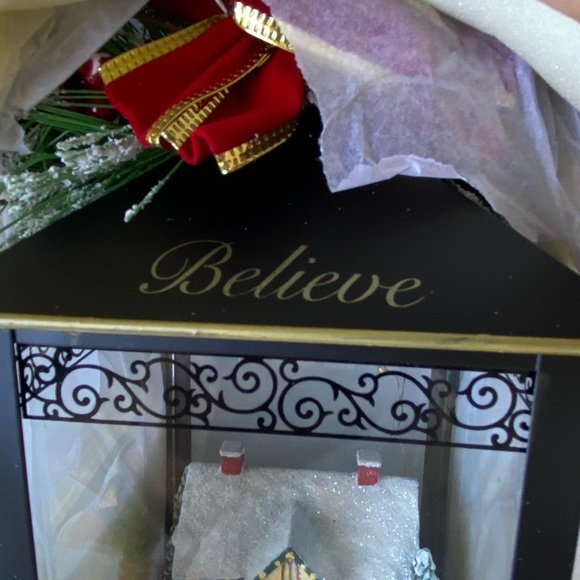 Thomas Kinkade Table Centerpiece “Believe”